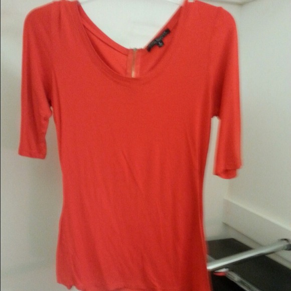 Lowered! 3/4 sleeved top