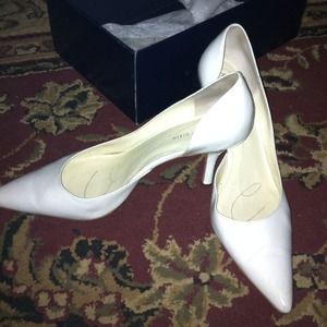 Anne Klein NWOT! 💋White Pumps💋