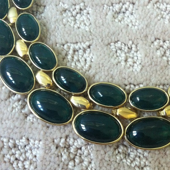 Brand new Banana Republic necklace - teal color - Picture 3 of 3