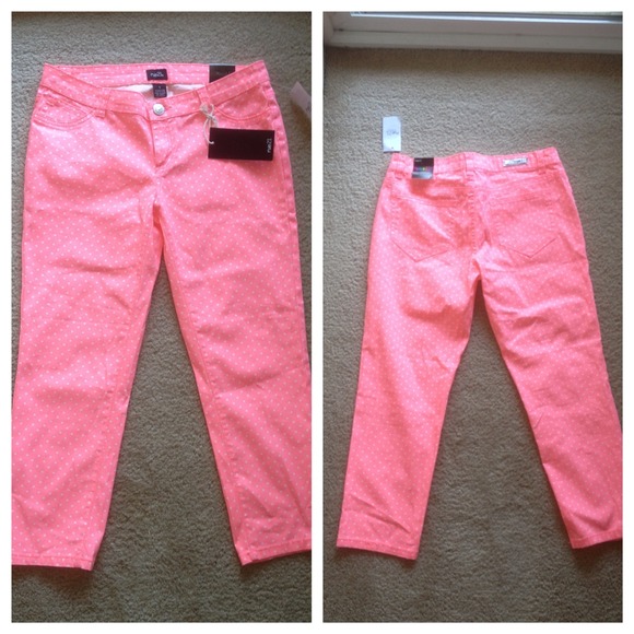 🎉HP🌟🎊Pink polka dot cropped jeans (jeggins) - Picture 2 of 2