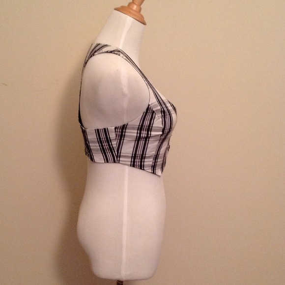 G by Guess short vest - Picture 2 of 4