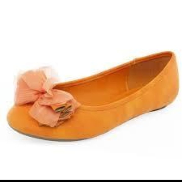 Pretty Ballerina Flats Orange Shoes size 6