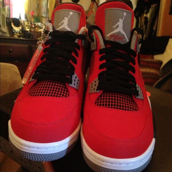 New Jordan sniker - Picture 3 of 4