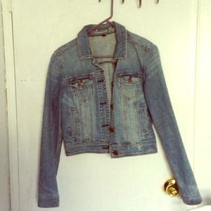 American Eagle Denim jacket.  ⚡NEW LOW PRICE! ⚡️