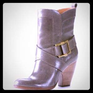 *RESERVED* Frye Andrea Boots!