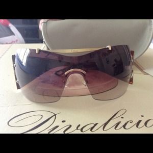 Additional Pictures of Dior sunglasses