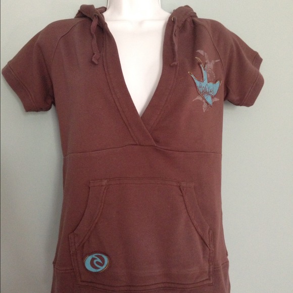 Fun comfortable top! - Picture 2 of 2