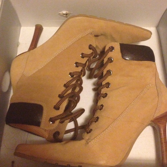 Boots Aldo