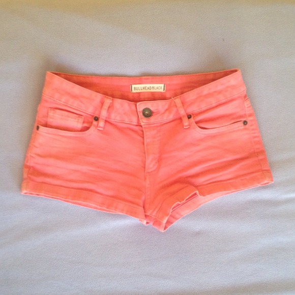 BUNDLE Bullhead pink shorts