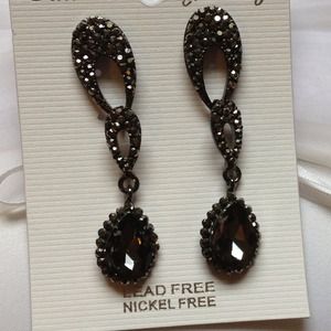 Teardrop Smokey Rhinestone Earrings!