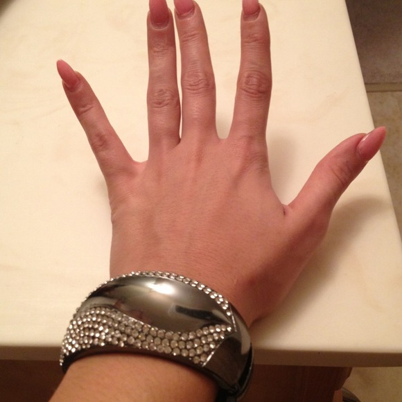 Sold - Picture 3 of 3