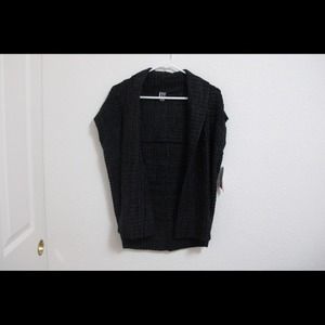 Chunky Knit Black Sleeveless Cardigan