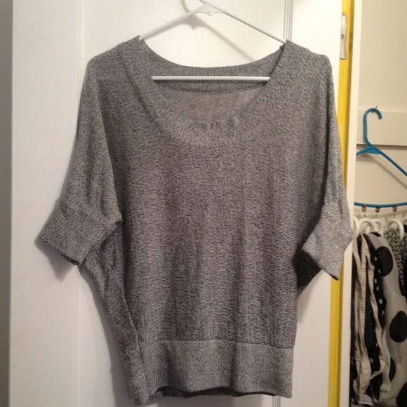 !!!SOLD!!! grey and white bat wing sweater
