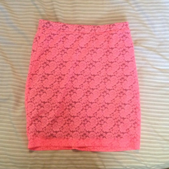 Pink lace body con skirt - Picture 1 of 1