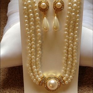 Brand New Vintage Inspired Faux Pearl Set