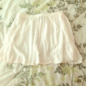 🚫!!SOLD!!🚫 Light pink Brandy Melville Luma skirt