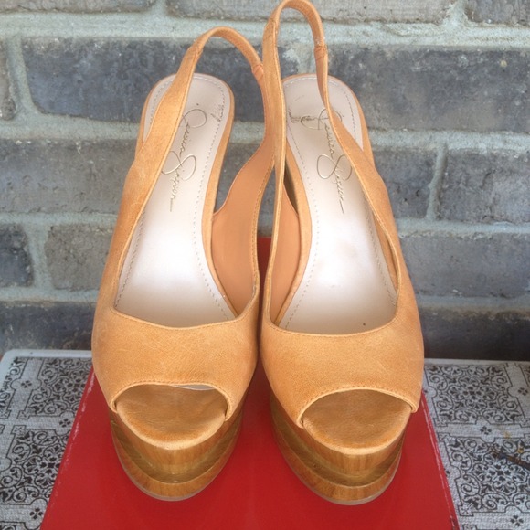 Jessica Simpson Orange Wedges - Picture 2 of 4