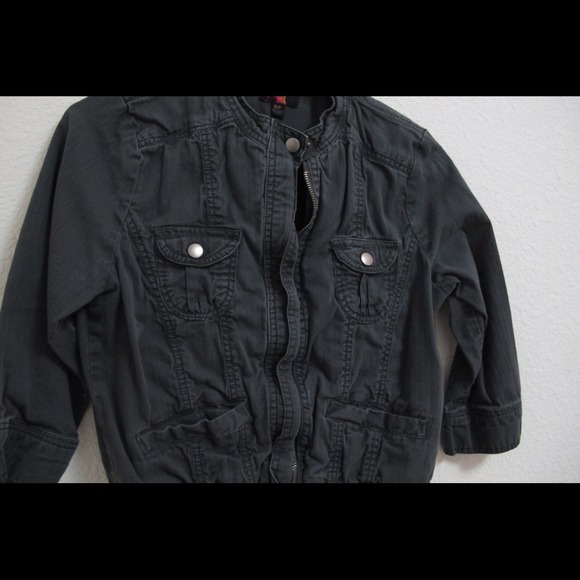 Gray Cropped Utility Jacket - Picture 2 of 3