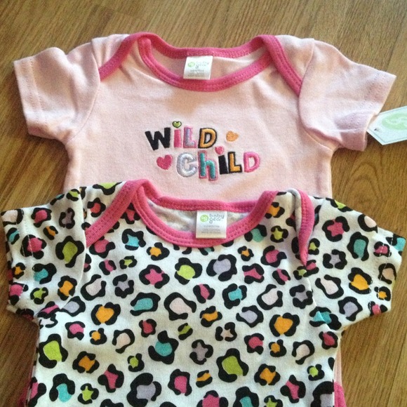 🚫Sold🚫2 piece onesie set 0-3 mo
