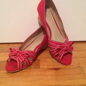 Sailor style red wedges