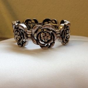 Vintage Inspired Rose Bracelet!