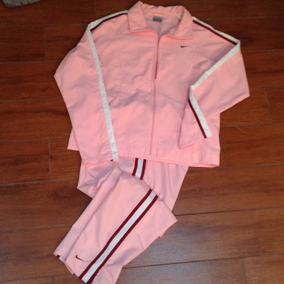 Nike suit