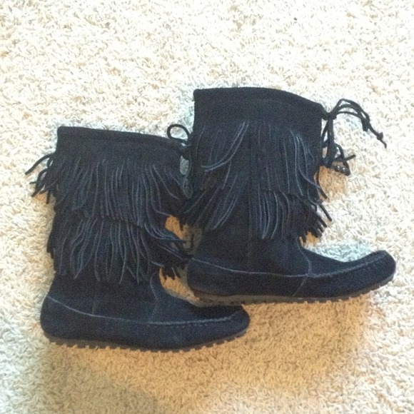 ❌SOLD❌Minnetonka 'Double Fringe' Moccasins