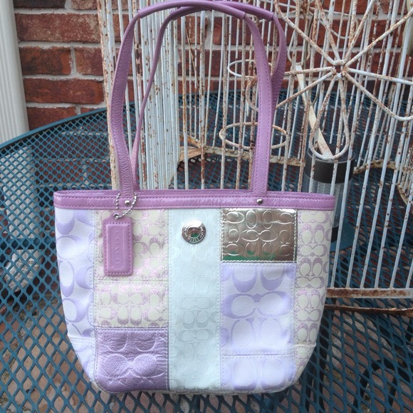 Coach Handbags - SOLD ON EBAY ✂️Authentic Coach small purse.✂️