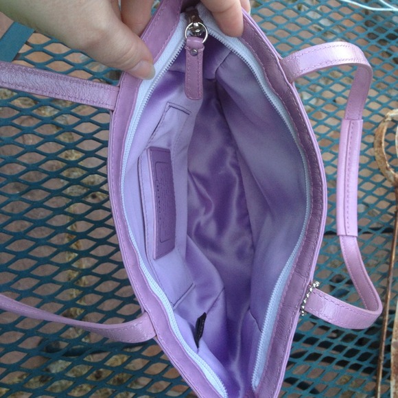 SOLD ON EBAY ✂️Authentic Coach small purse.✂️ - Picture 3 of 4