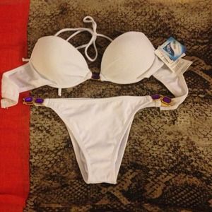 White Bra Bikini. S:S New. Lycra