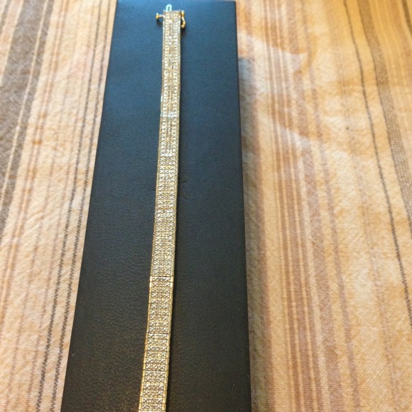 Gold and 2k diamond bracelet