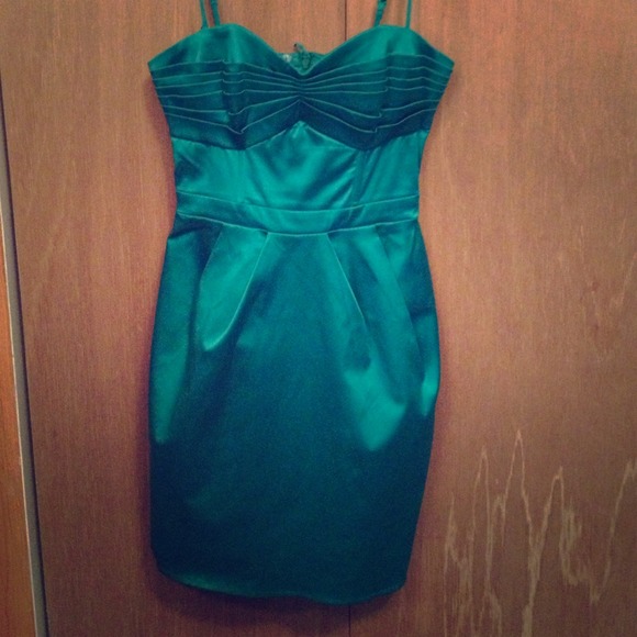 Green Removable Straps Cocktail Dress