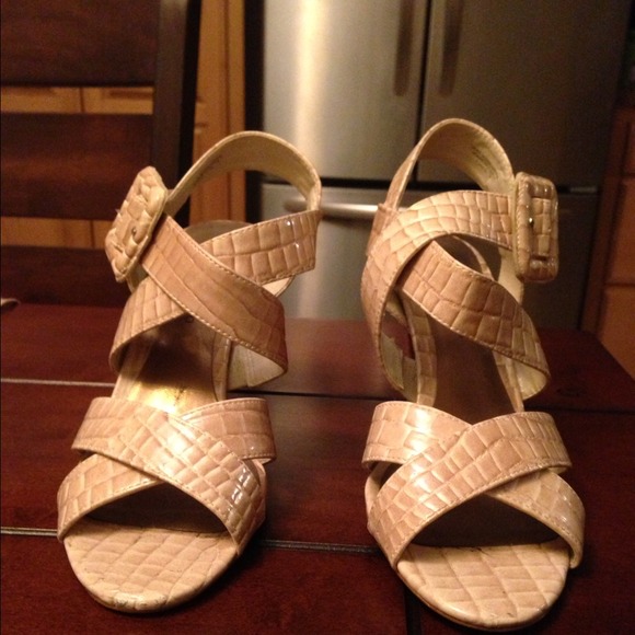 Ann Marino Nude strappy snake skin heels