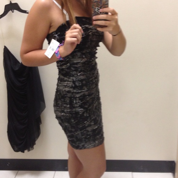 Dress - Picture 1 of 1