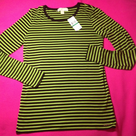 Michael Kors Tops - Michael Kors Top Pear and black top bundle