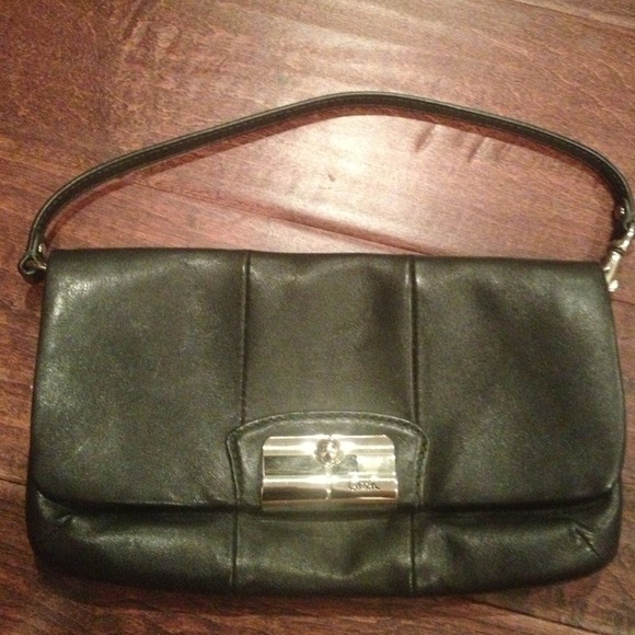 🚫SOLD🚫 Almost new Coach clutch!!