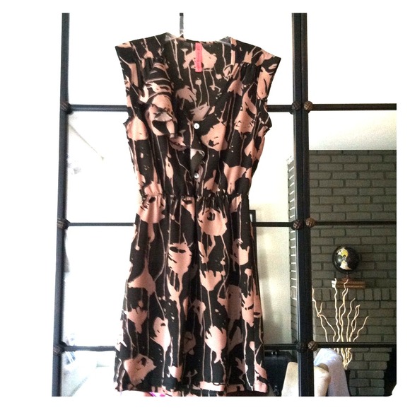 Eight Sixty cap sleeve dress