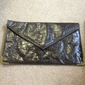 Envelope clutch