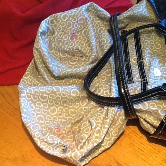 GUESS TOTE BAG - Picture 4 of 4