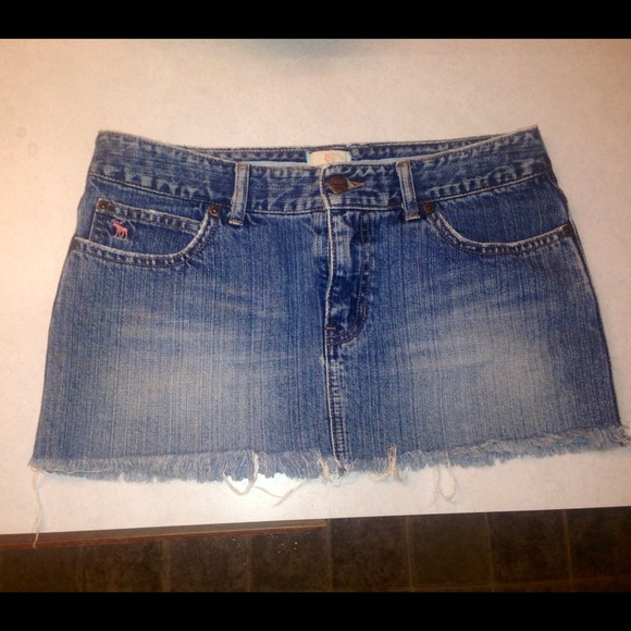 Abercrombie denim mini skirt size 14!