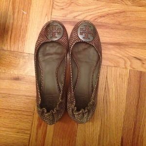 SOLD SOLD Tory Burch reva snake skin flats size 7