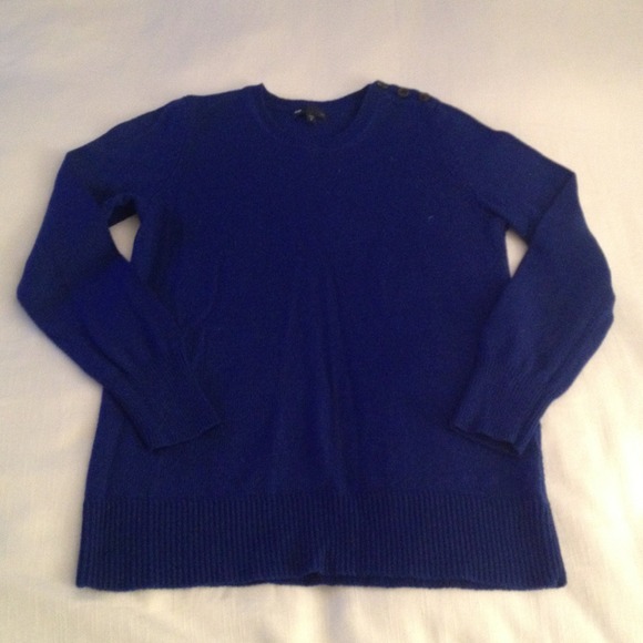 GAP Sweaters - BUNDLE GAP sweater & tshirt, button down, Loft Tee