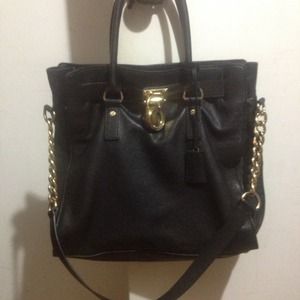 (HOLD) Michael Kors!!