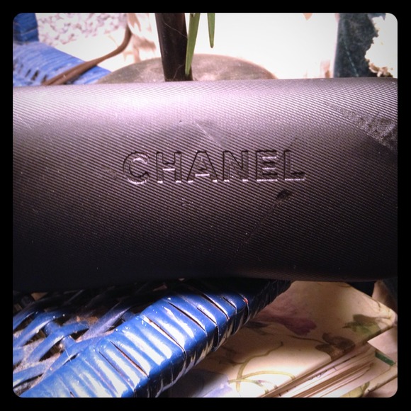 🎈REDUCED OCT 19🎈Chanel case for glasses GENUINE - Picture 1 of 3