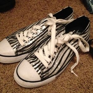 Gotta Flurt Sparkly Zebra Sneakers