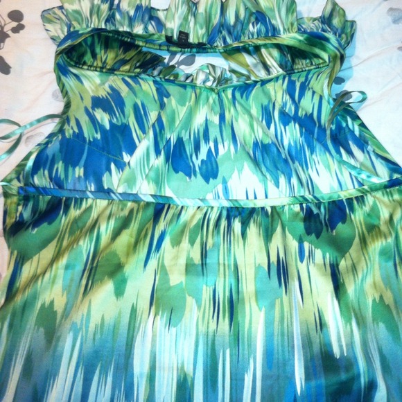 Halter top - Picture 2 of 2