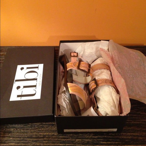 ~sold~ - Picture 3 of 3