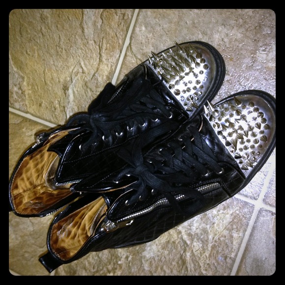 Jeffrey Campbell sneakers!