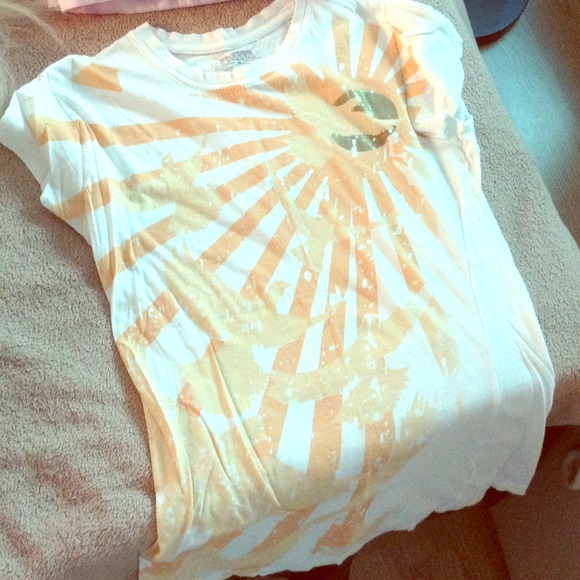 Graphic tee