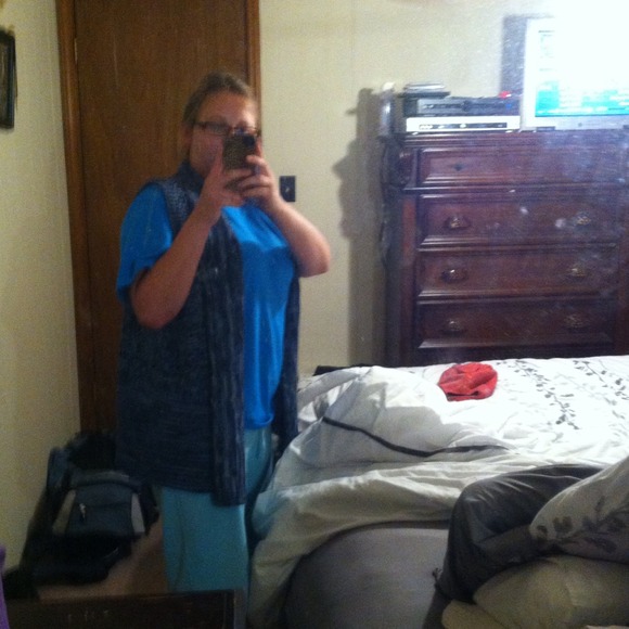 Sweater - Picture 2 of 3